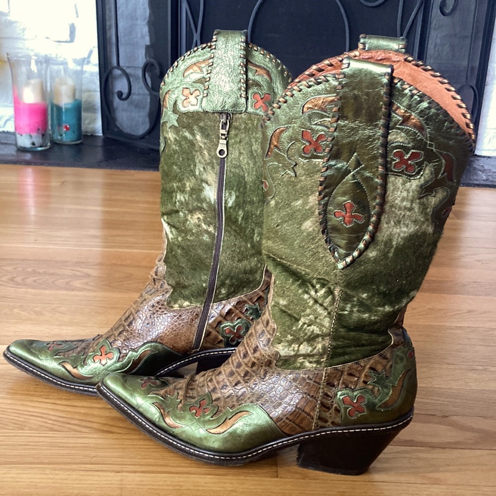 Donald Pliner Snake Cowboy boots